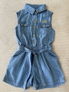 DKNY Girl’s Light Blue Denim Sleeveless Romper with Tie Belt 100% Cotton 5T